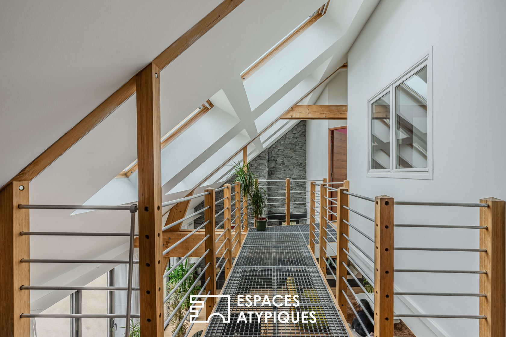 Loft d’exception baigné de lumière au cœur de Nantes !