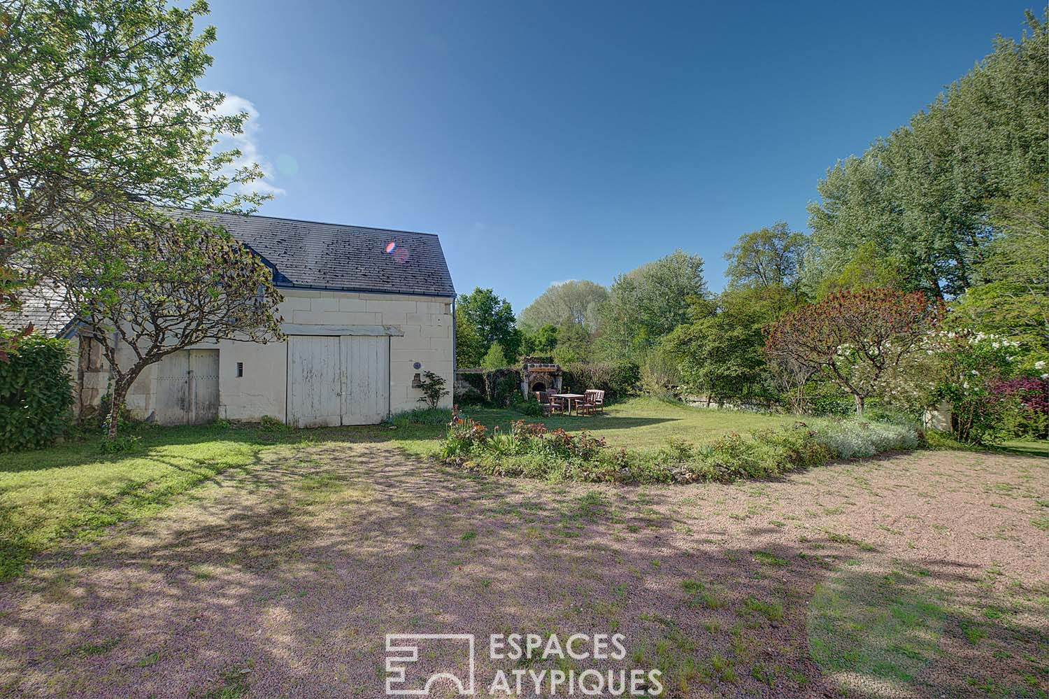 Propriété dans un cadre bucolique