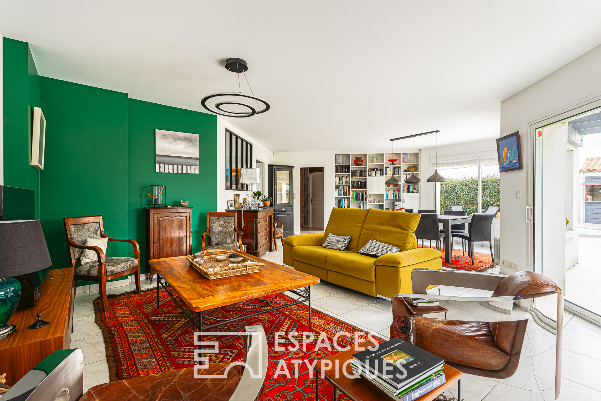 Family home in the heart of a coastal village