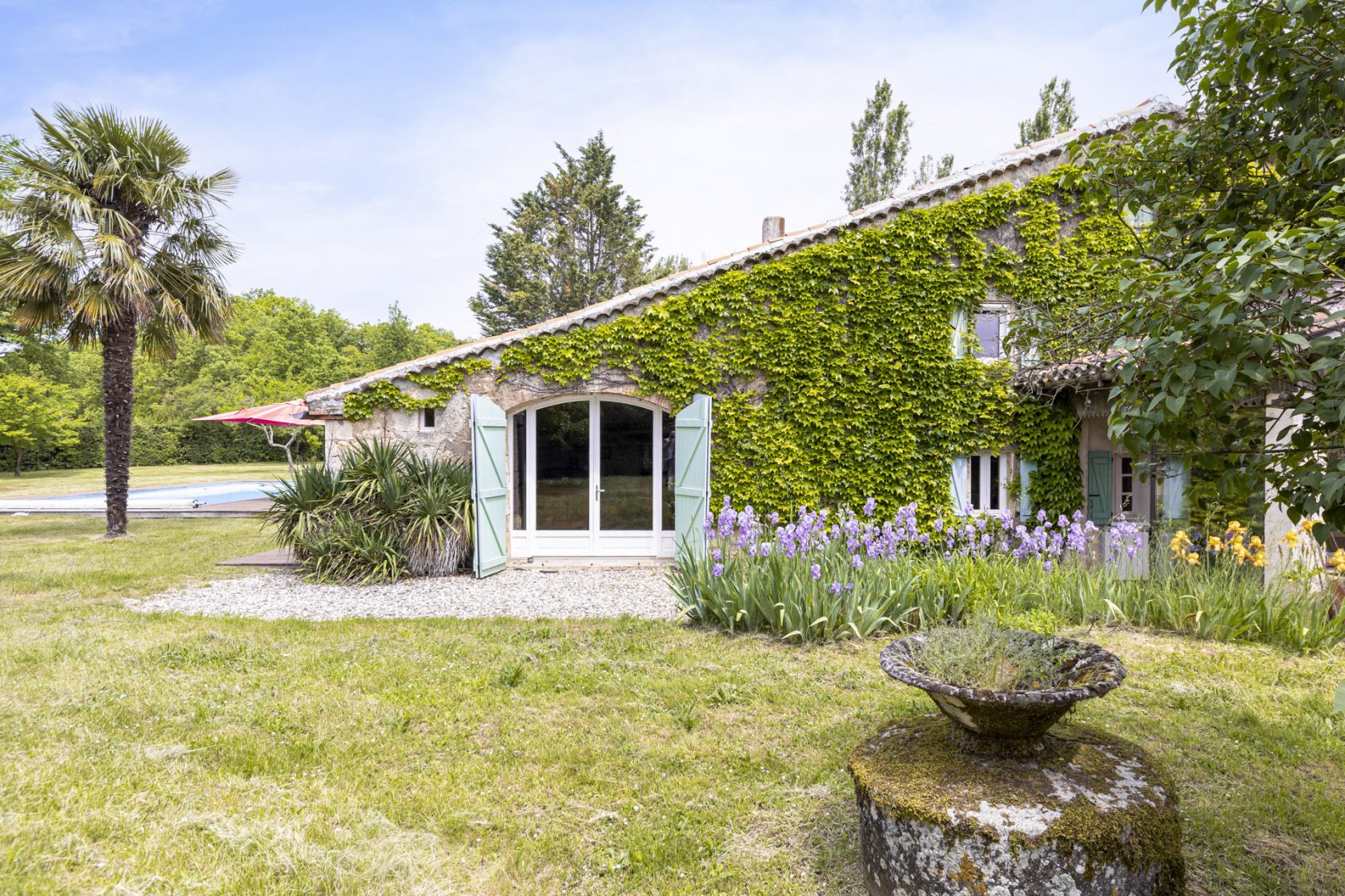 Maison de caractère avec dépendances dans un environnement privilégié