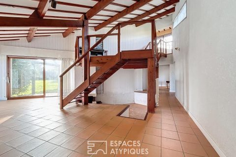 Charming architect-designed house in the heart of a privileged setting