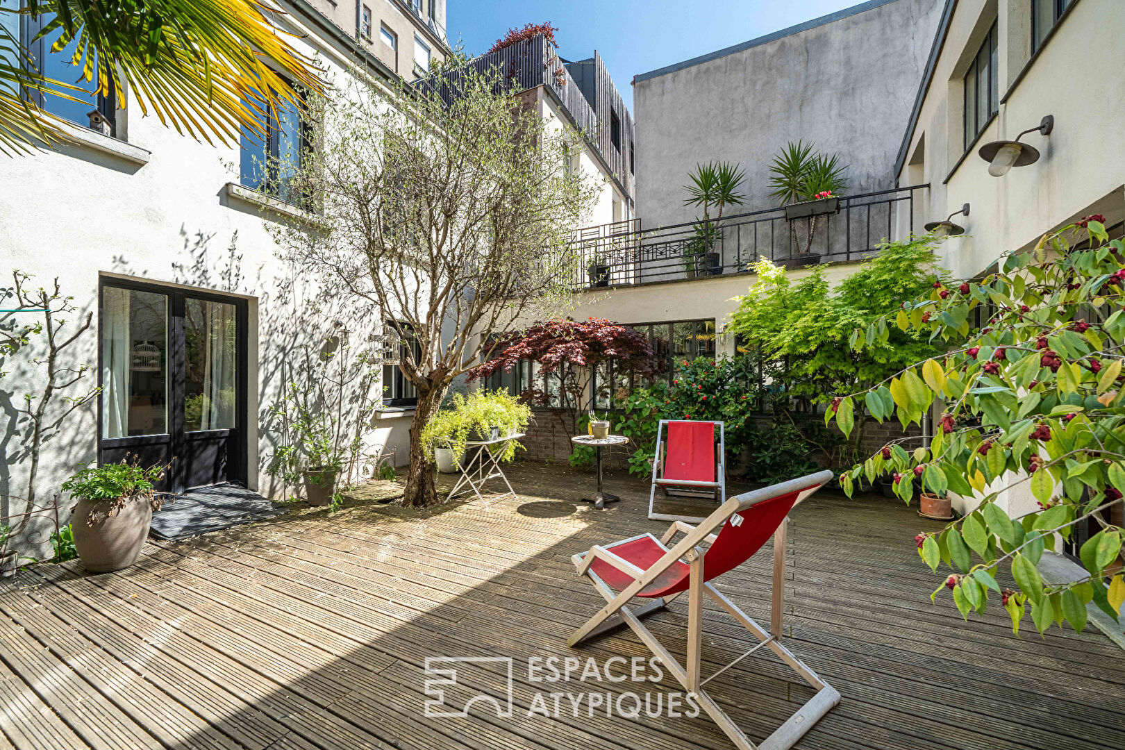 Maison avec terrasse et atelier