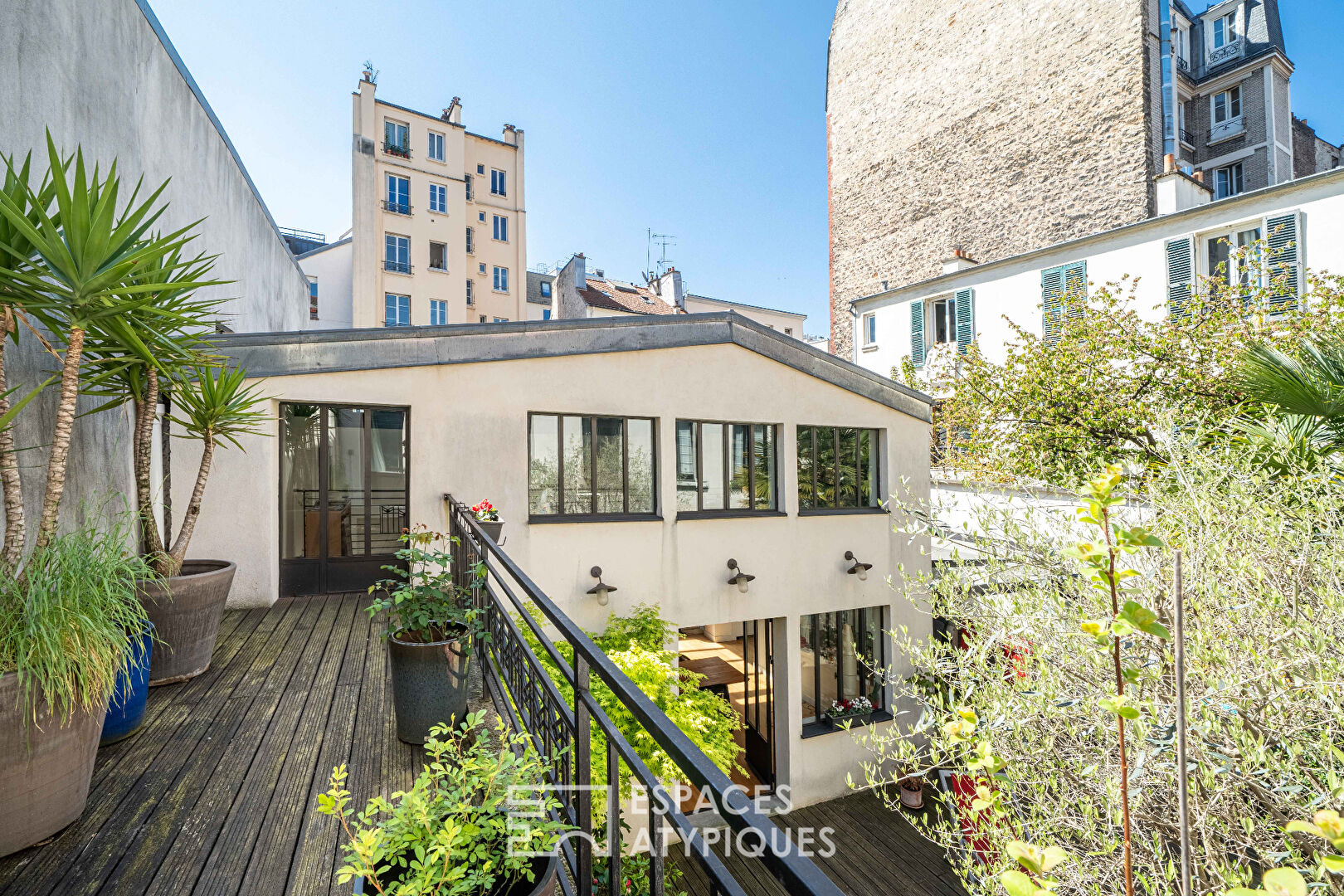 Maison avec terrasse et atelier