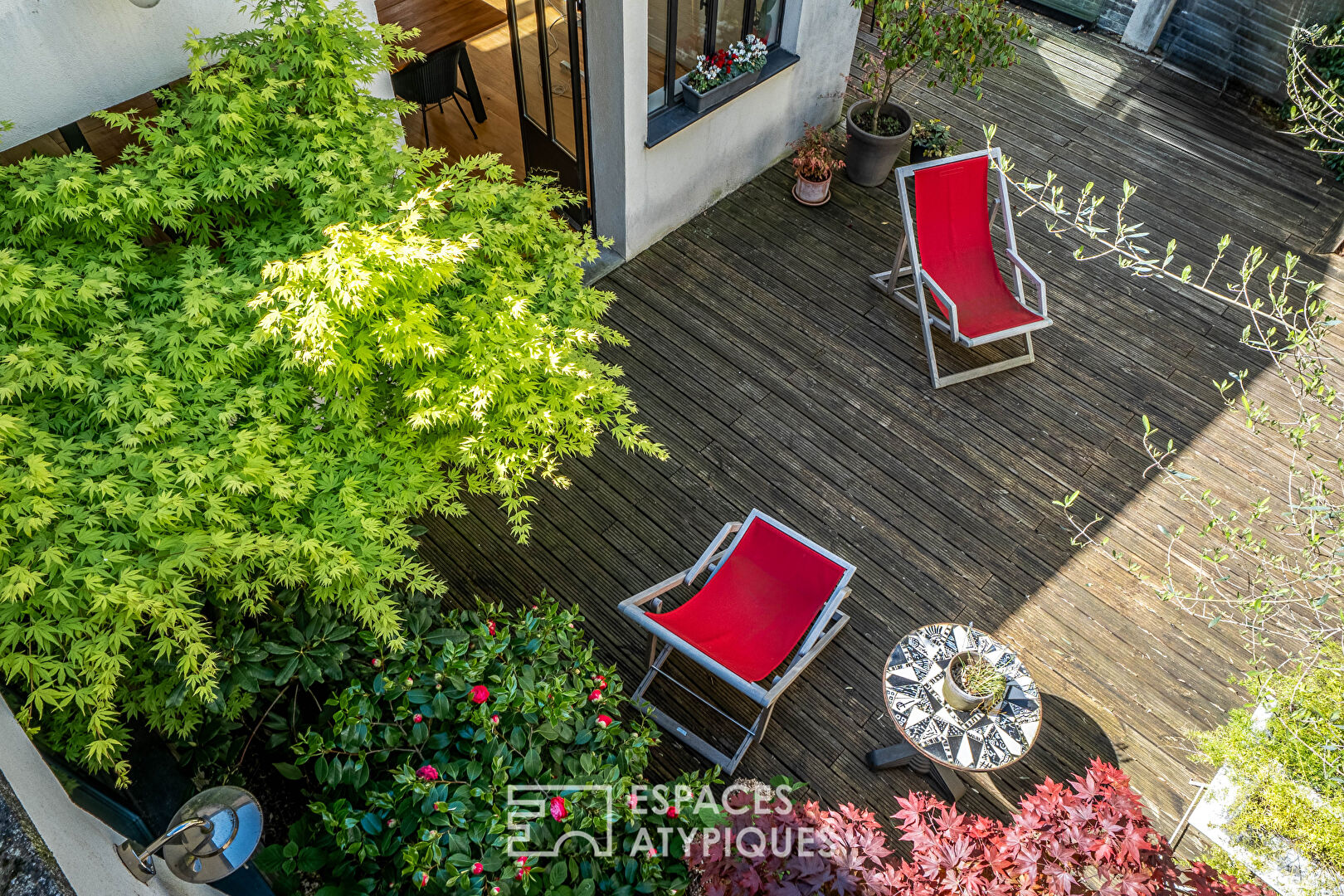 Maison avec terrasse et atelier