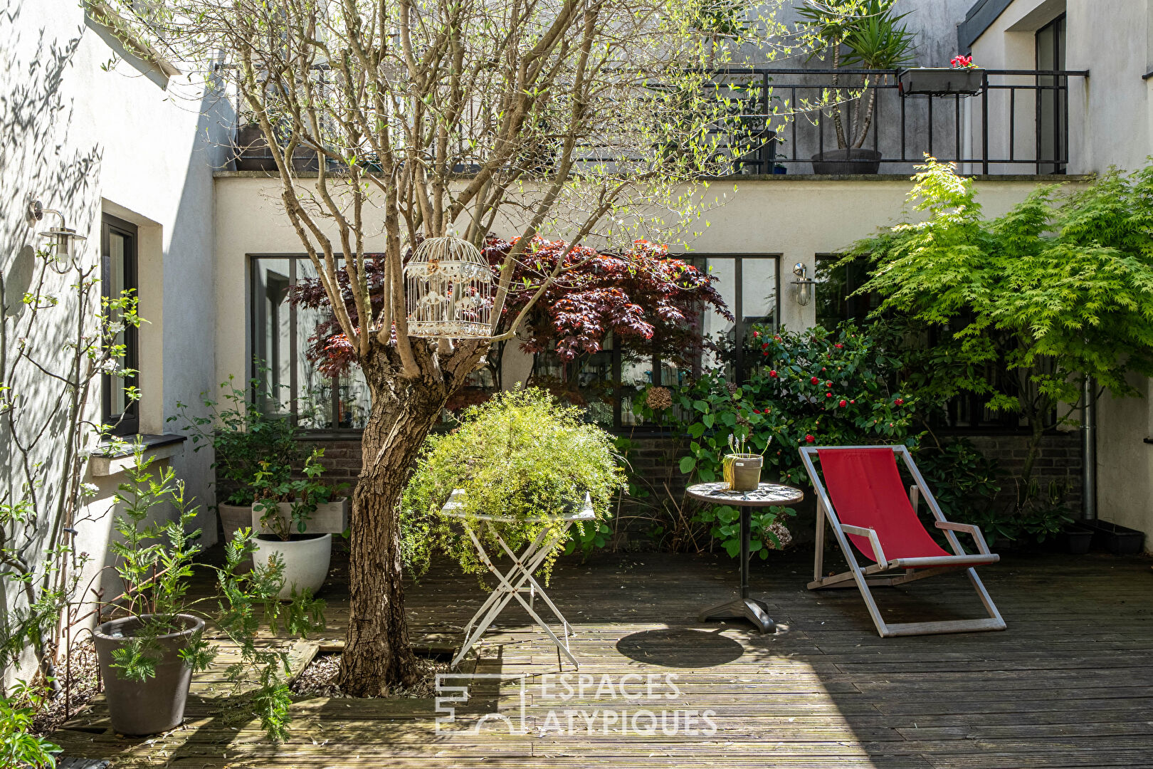 Maison avec terrasse et atelier