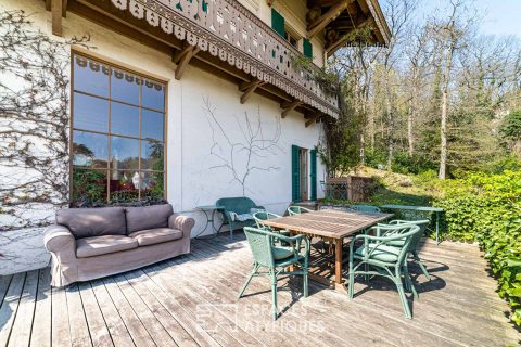 Chalet Atypique du Second Empire à Saint Prix