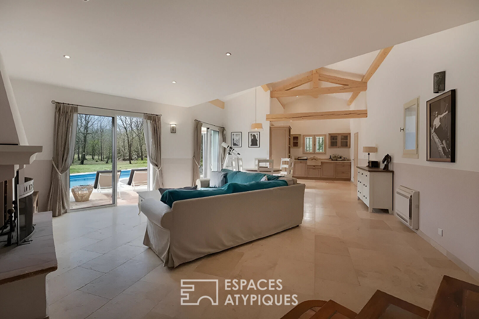 Propriété de charme au coeur d’un domaine forestier