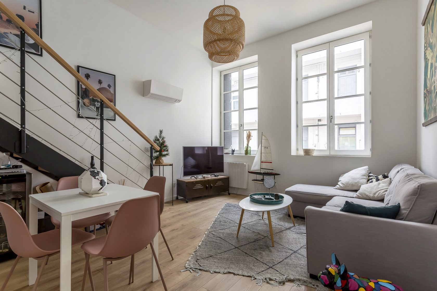 Renovated apartment in the heart of the 6th