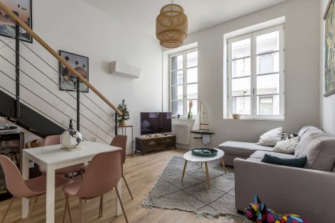 Renovated apartment in the heart of the 6th