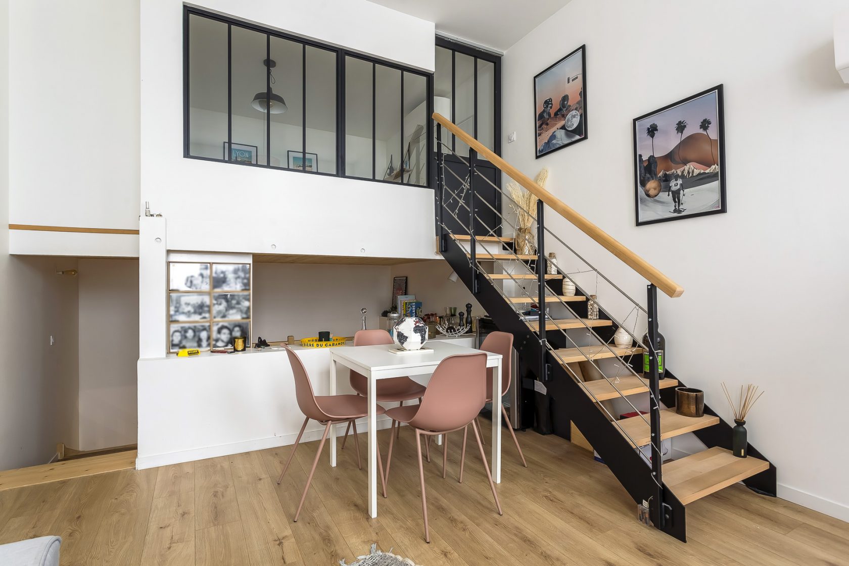Renovated apartment in the heart of the 6th