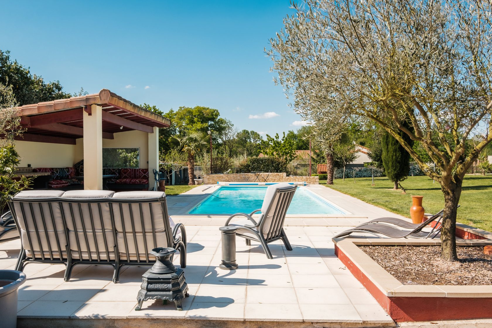 Demeure de caractère avec jardin paysagé et piscine