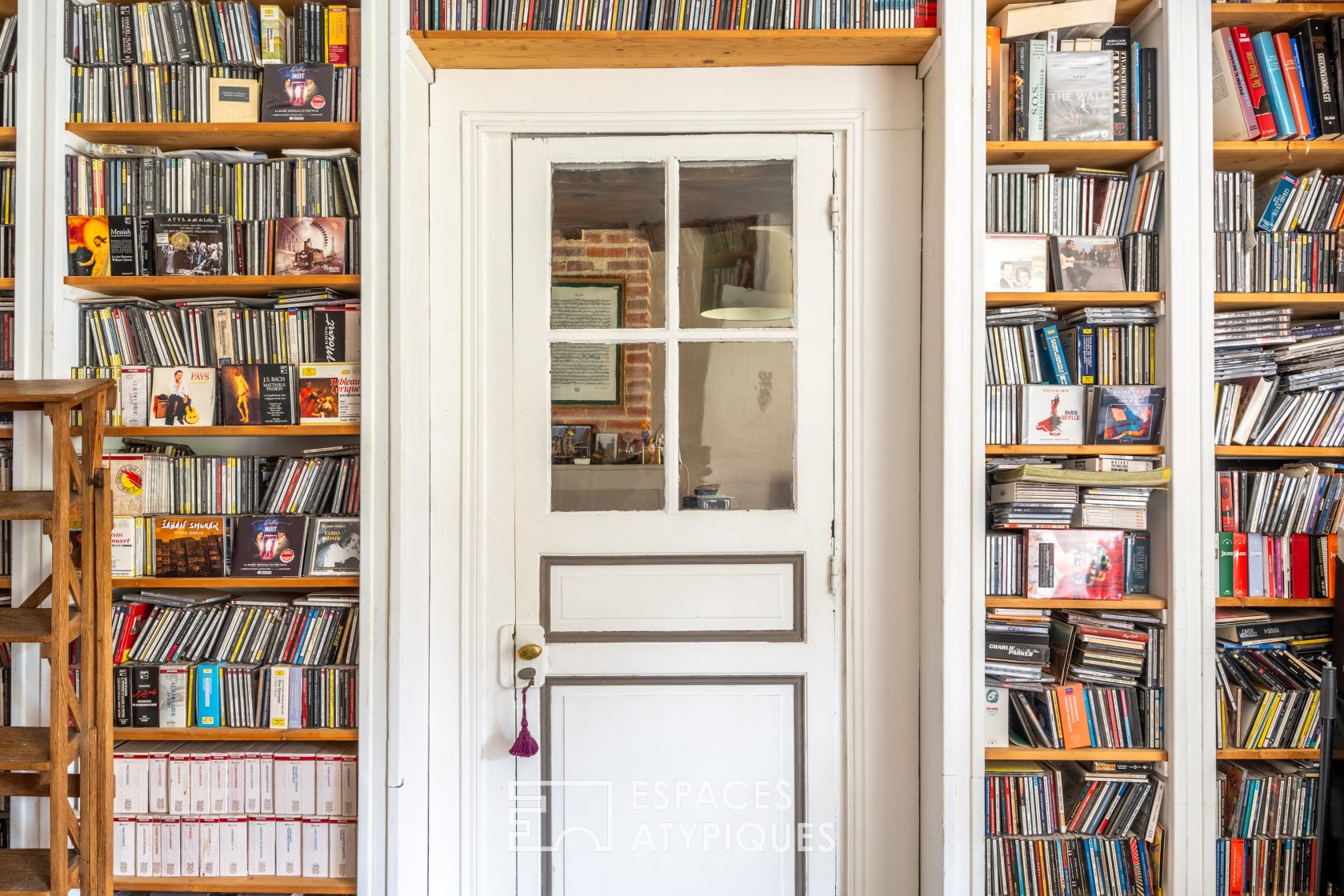 L’élégante maison de maître et son jardin arboré