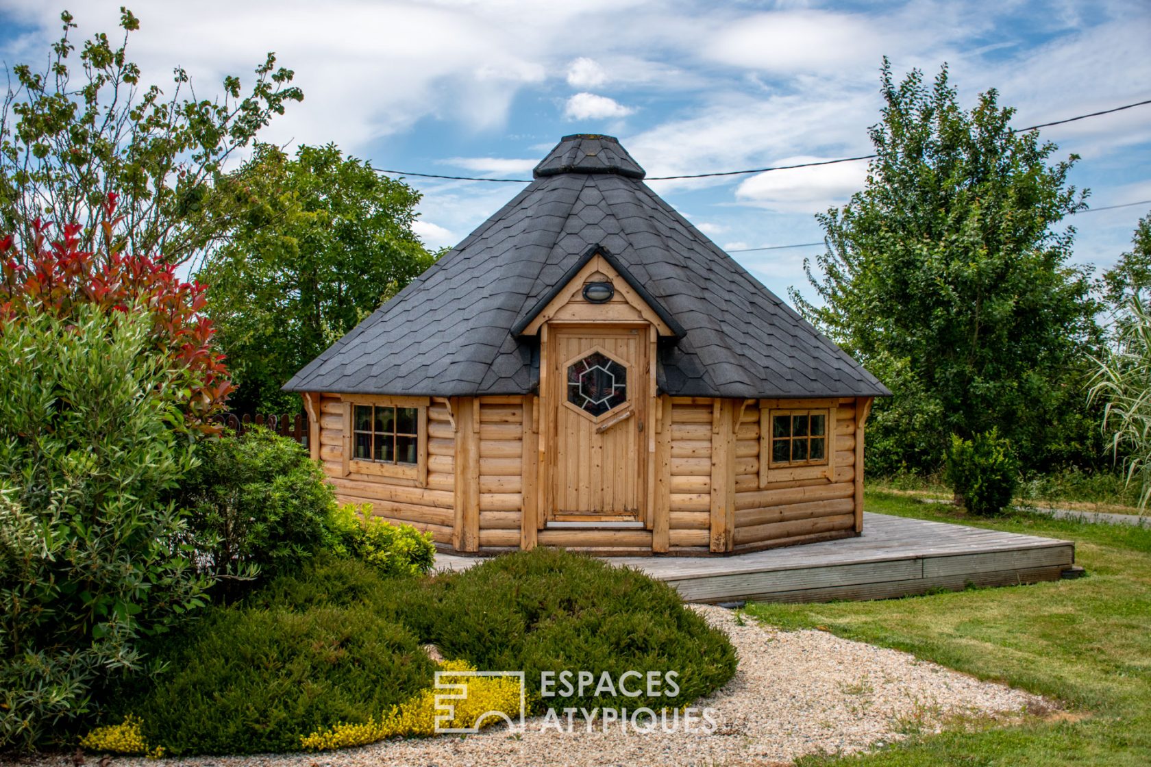 Aux portes du Puy du Fou, domaine d’exception avec chambres d’hôtes, lodges et restaurant