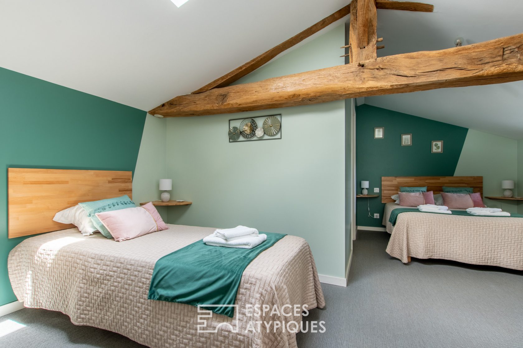 Aux portes du Puy du Fou, domaine d’exception avec chambres d’hôtes, lodges et restaurant