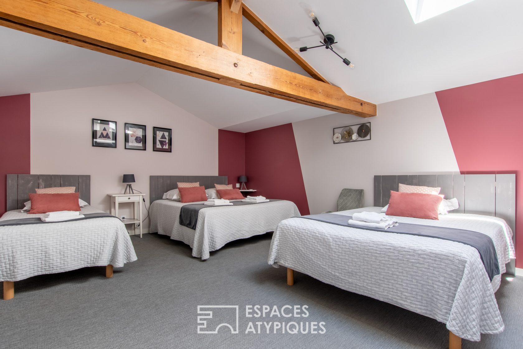 Aux portes du Puy du Fou, domaine d’exception avec chambres d’hôtes, lodges et restaurant