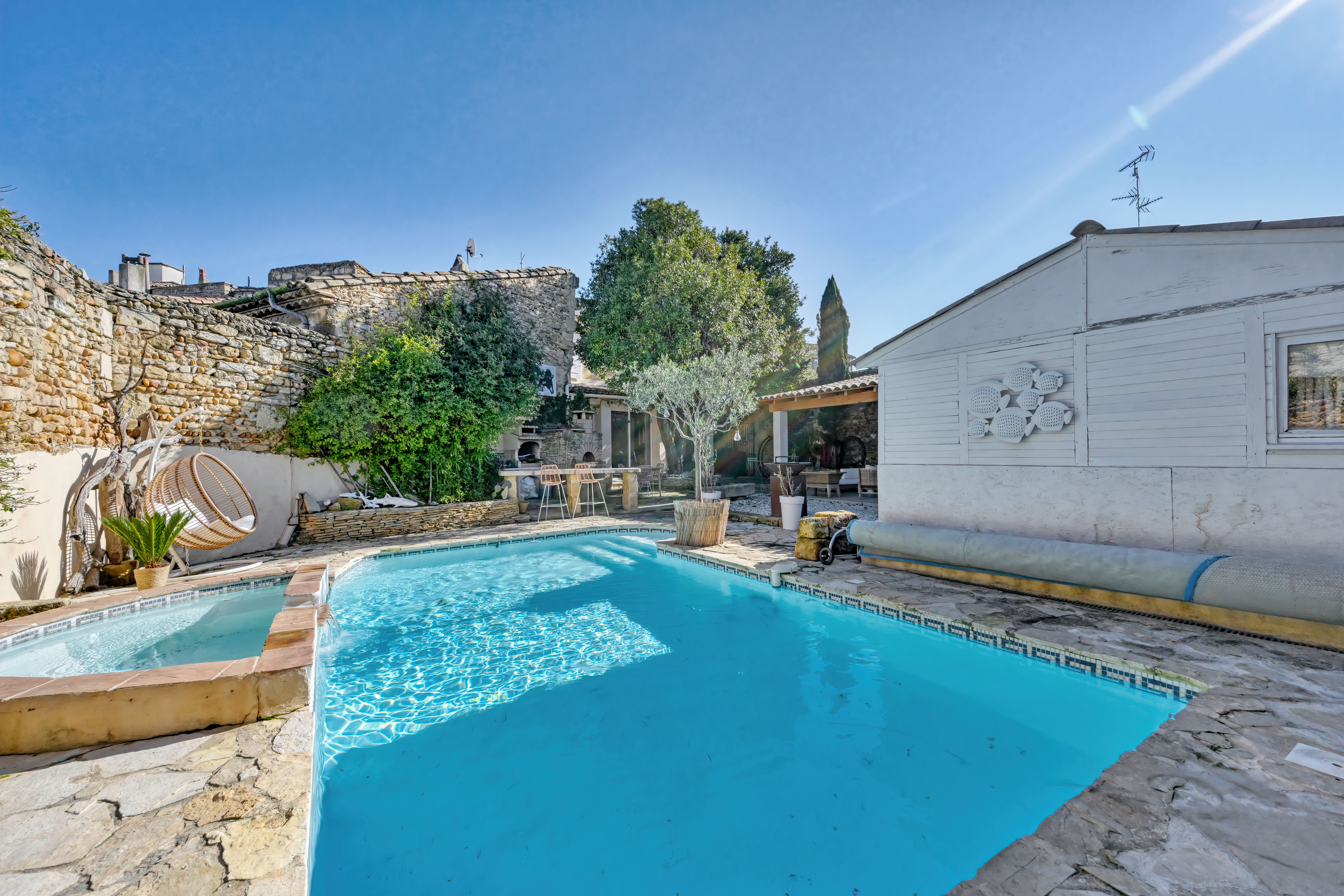 Charming house with swimming pool in the heart of the village