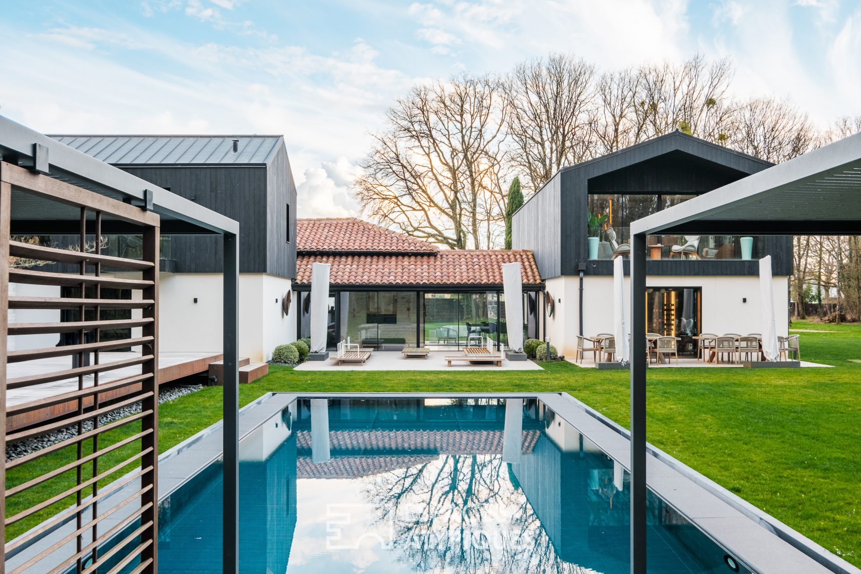 Exceptional architect-designed property