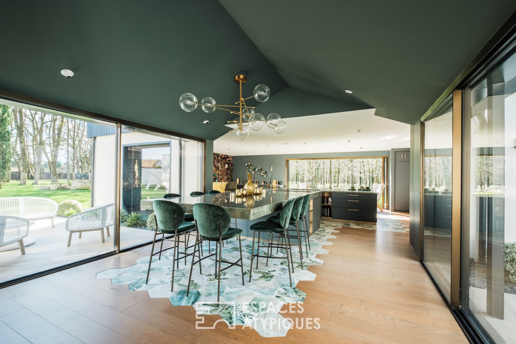 Exceptional architect-designed property