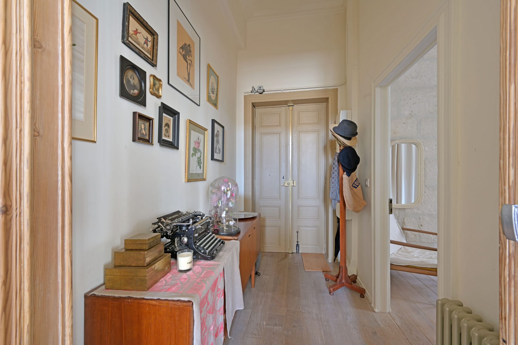 Appartement de caractère – Maison carrée