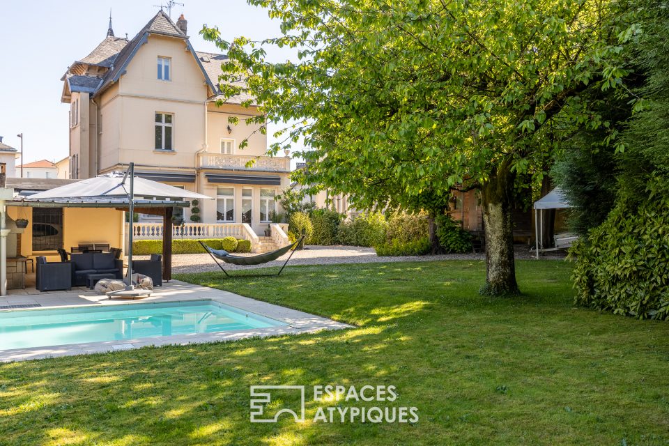 Élégante maison de maître avec piscine dans un quartier bourgeois