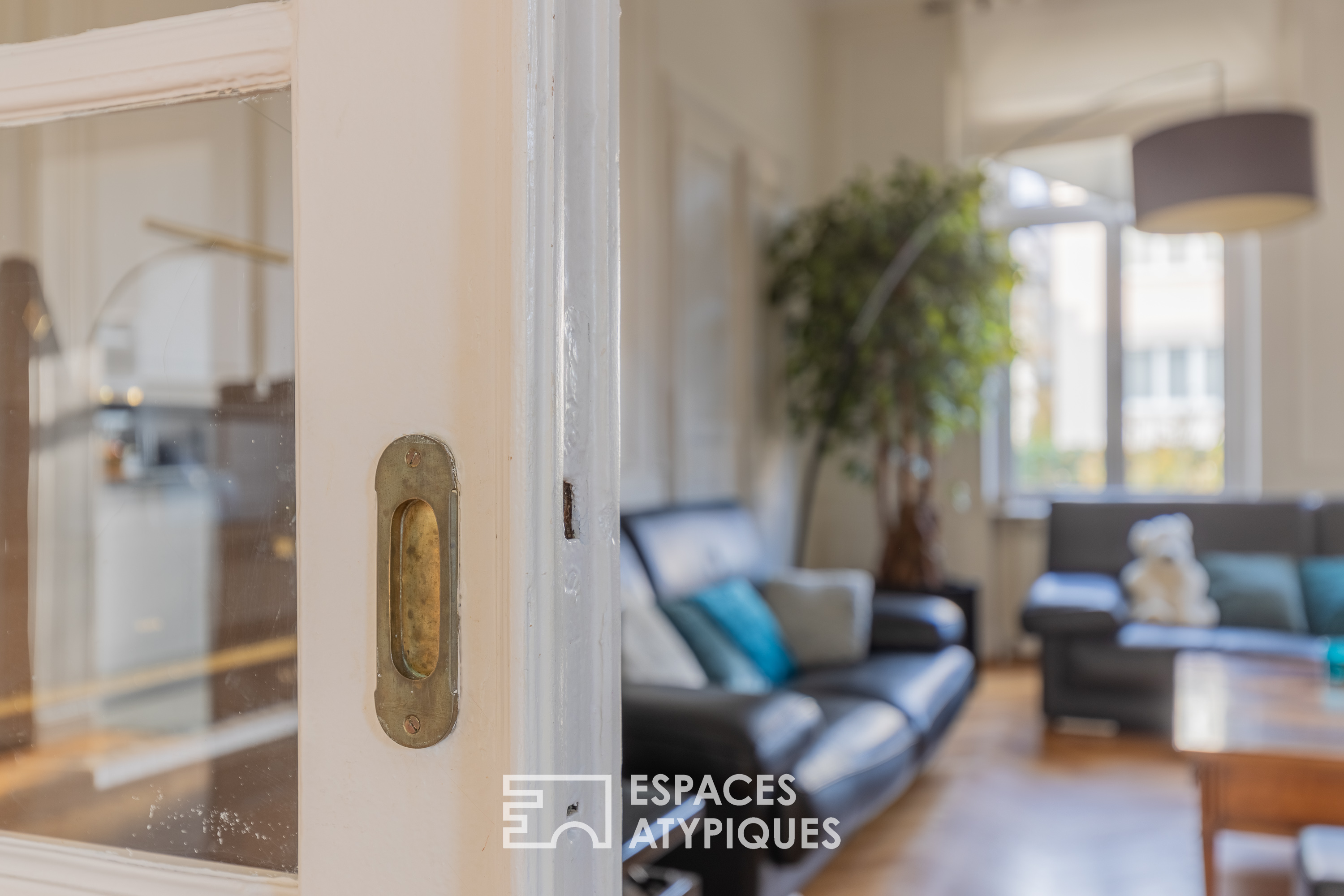 Élégante maison de maître avec piscine dans un quartier bourgeois