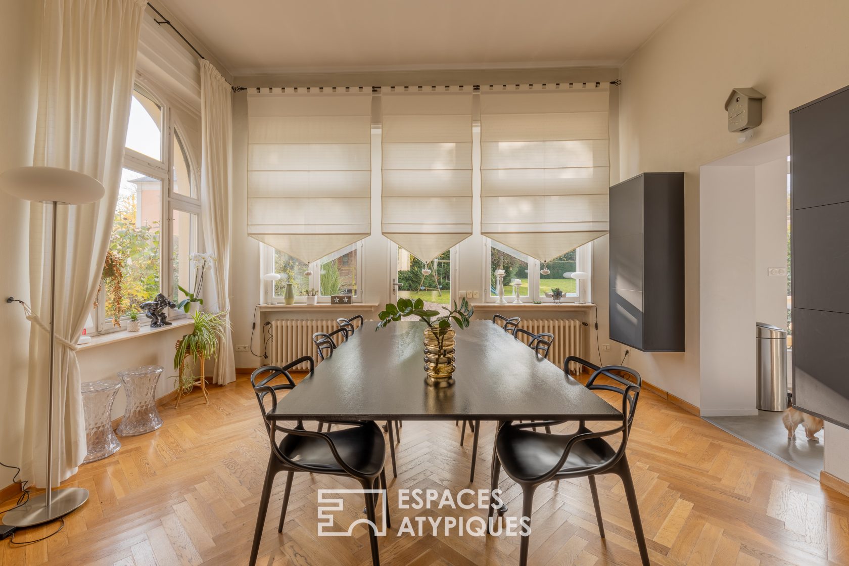 Élégante maison de maître avec piscine dans un quartier bourgeois