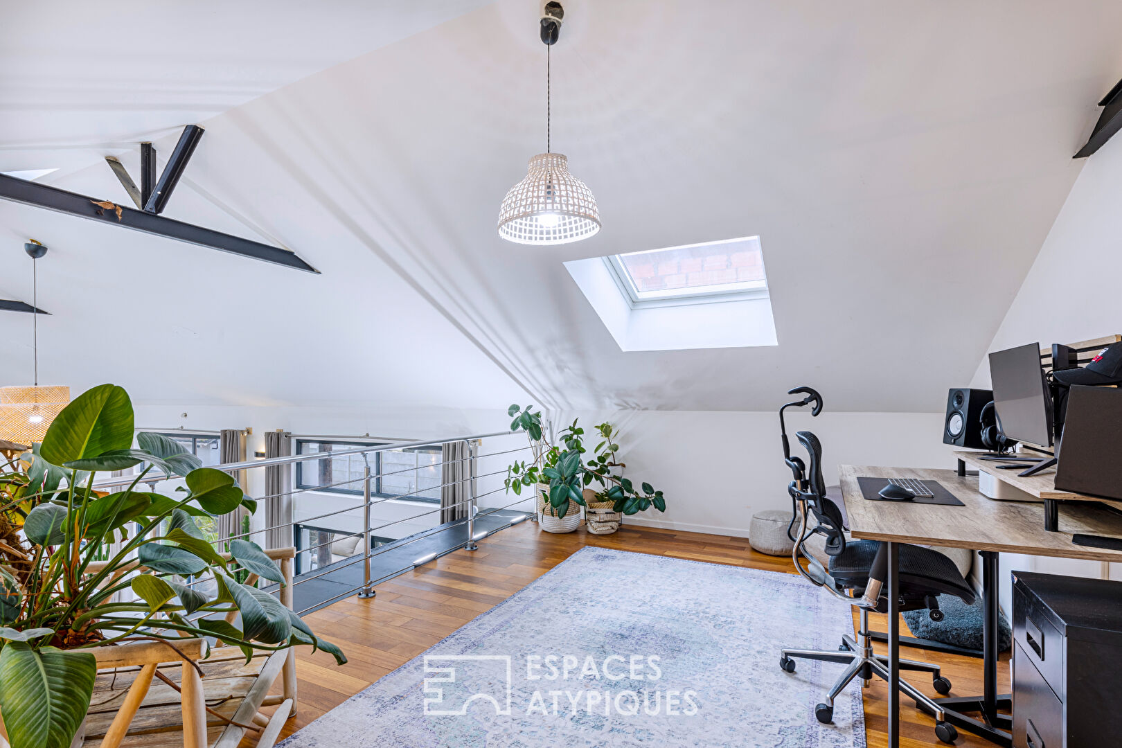 Ancien bâtiment industriel transformé en loft – Le Plessis Bouchard