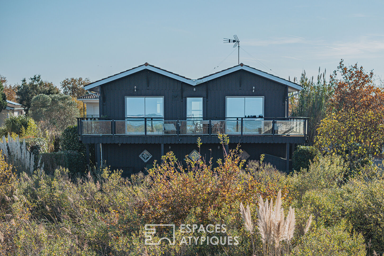 Charming frontline villa