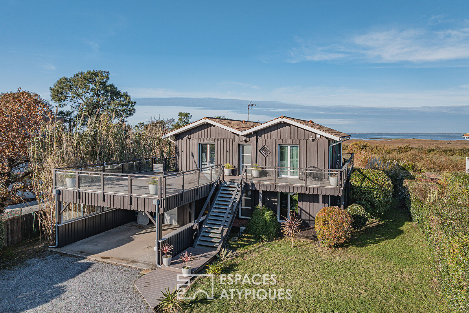 Charming frontline villa