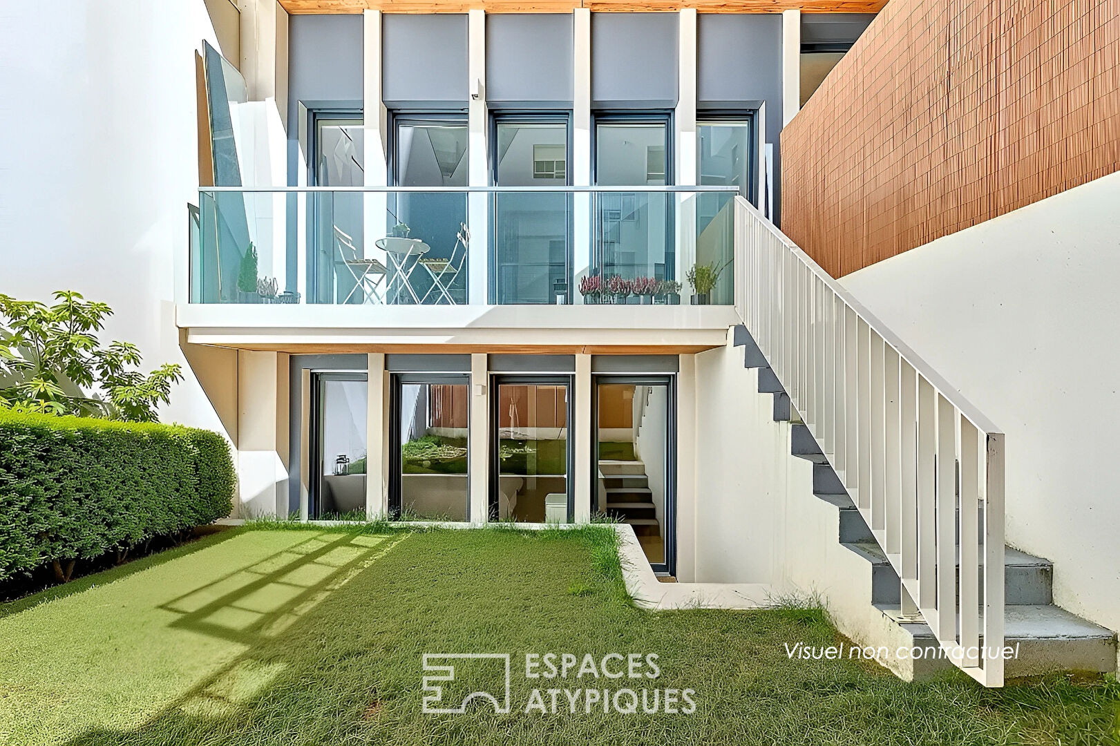 Duplex avec balcon, terrasse et jardin proche Halle Pajol