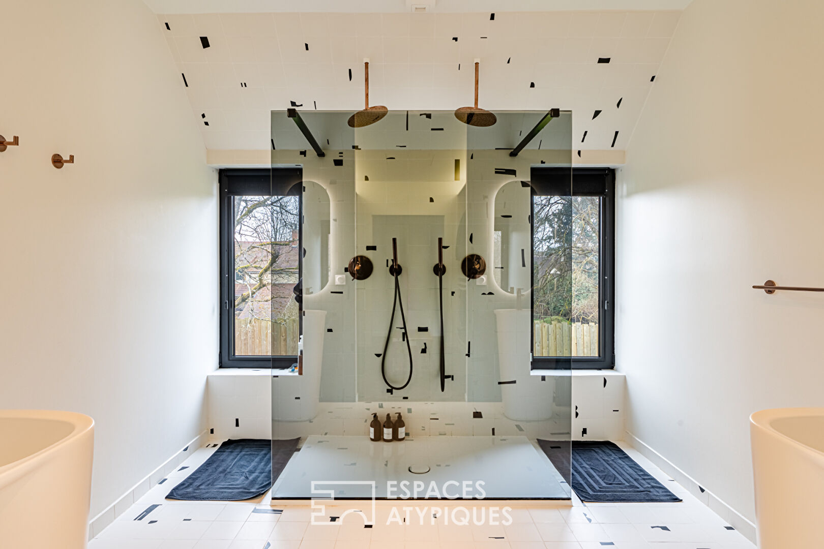 Élégante maison d’architecte en ossature bois, au coeur de la nature