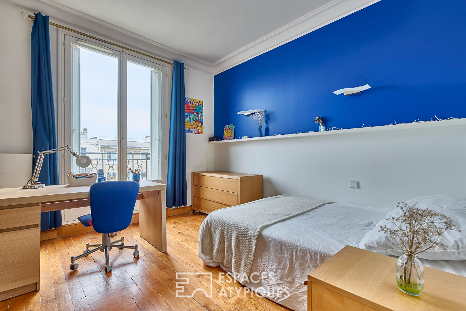 Étage élevé familial en duplex avec balcons et terrasse – Auteuil Sud