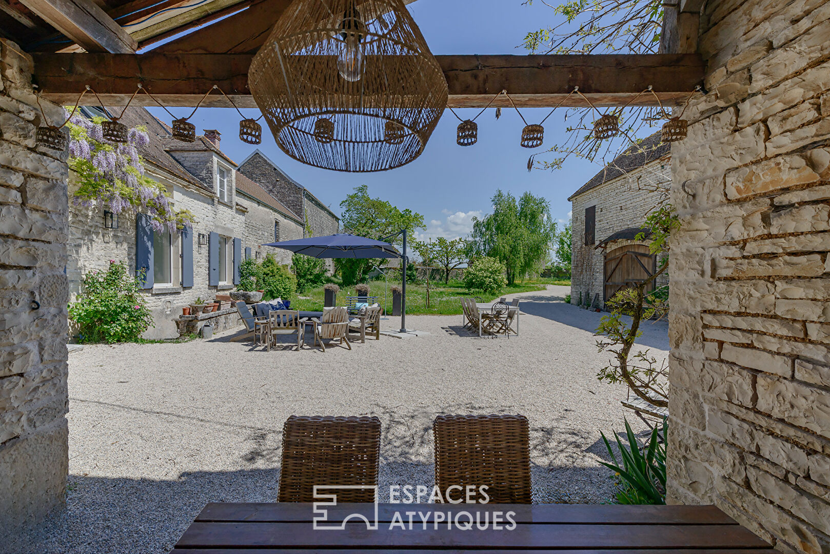 Charm and authenticity at the gates of Noyers-sur-Serein