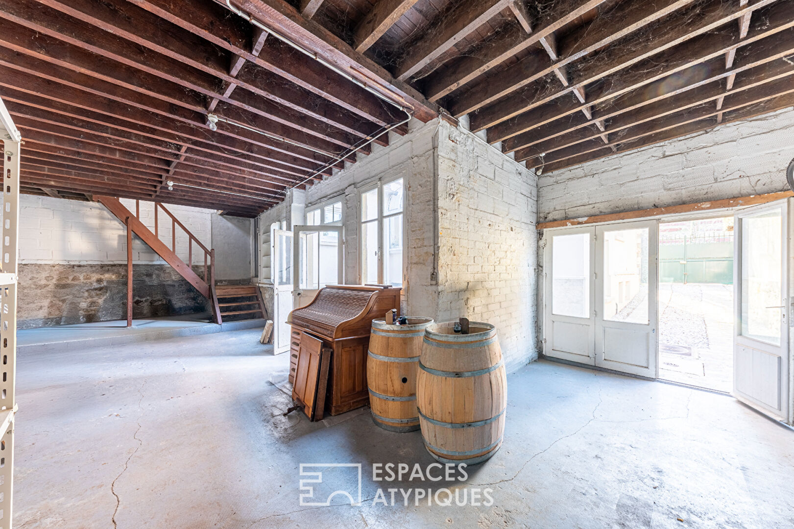 Renovated character house with large workshop to reinvent? Conflans-Sainte-Honorine