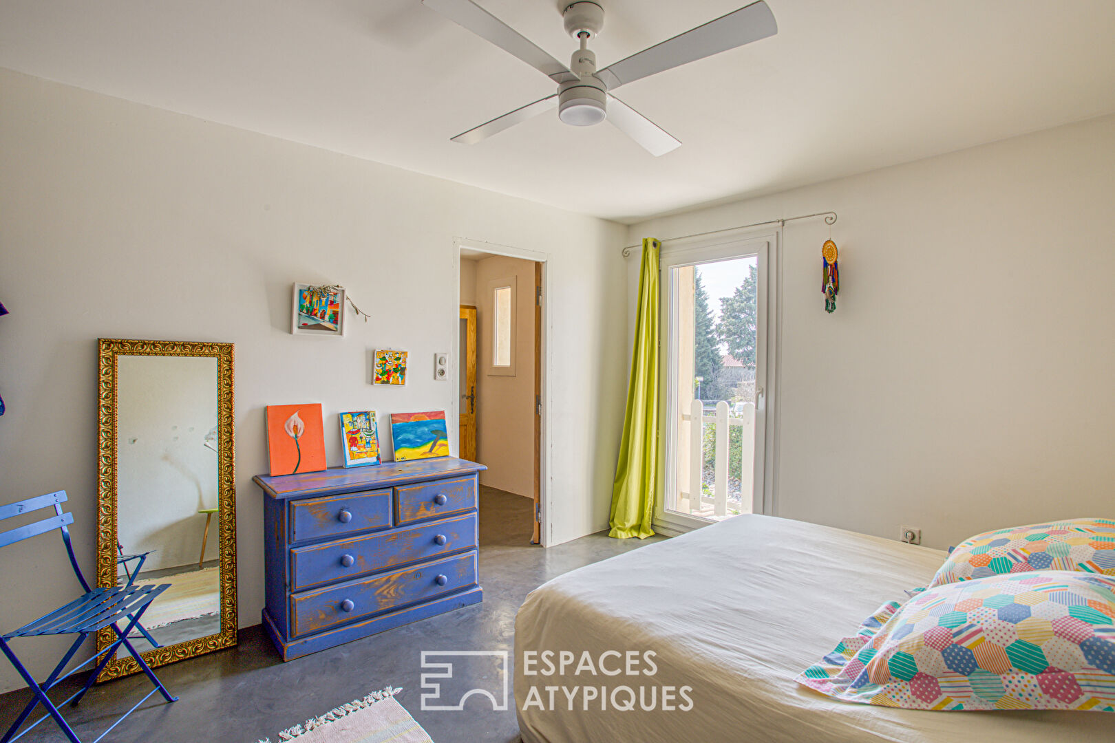 Farmhouse with wooded grounds, character and a pleasant lifestyle