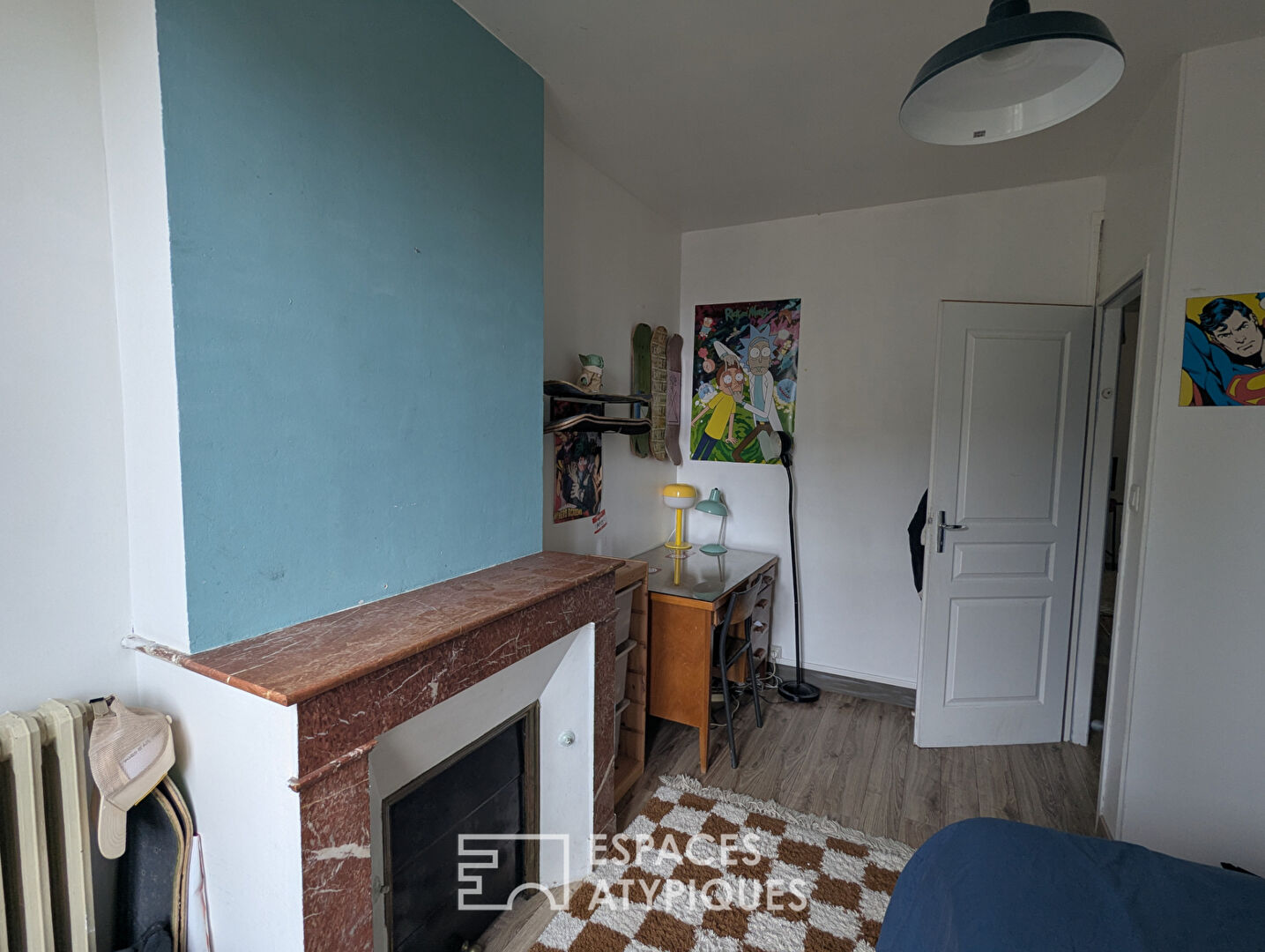 Furnished shop with cellar and 20m2 terrace – Saint-Genès district