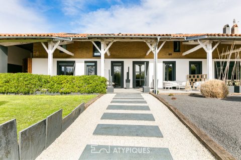Ancienne ferme rénovée en contemporain avec piscine