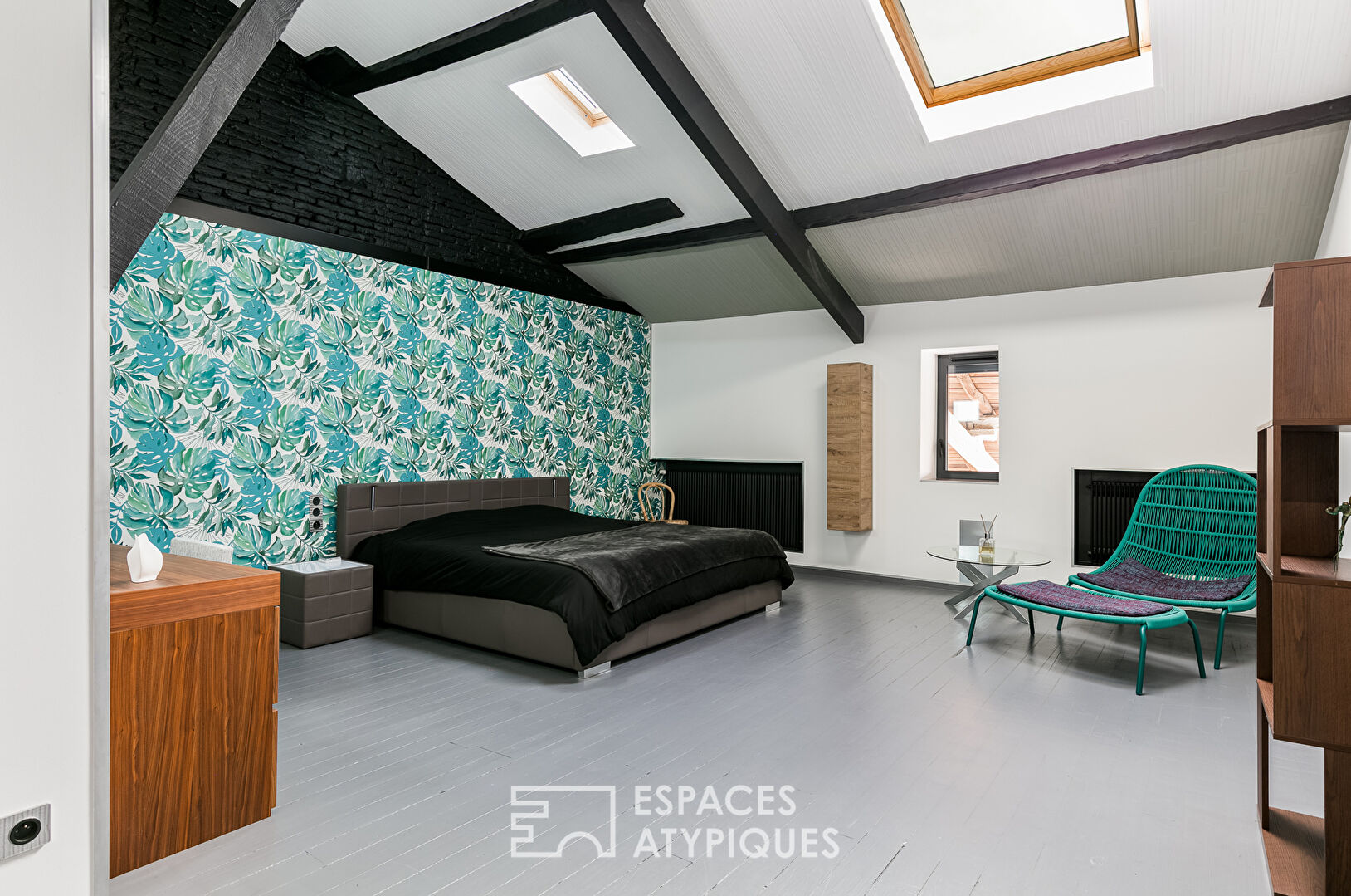 Ancienne ferme rénovée en contemporain avec piscine