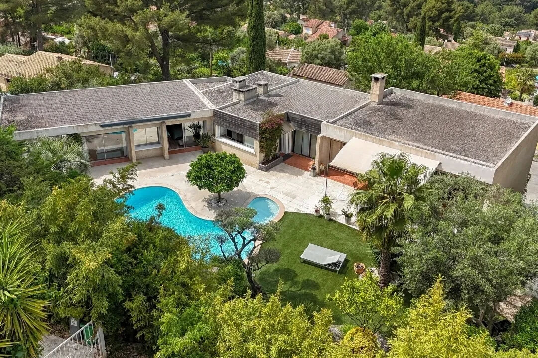 Californian-inspired villa in Toulon