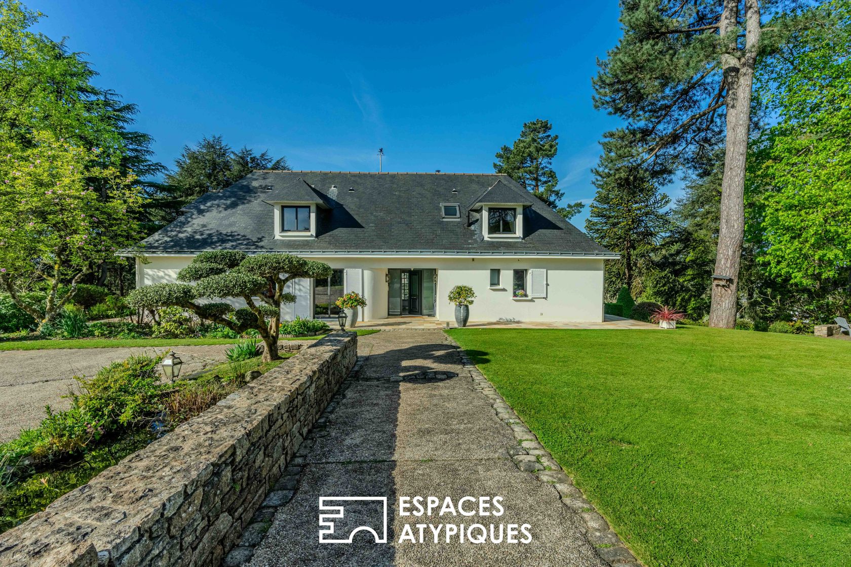 Propriété familiale avec piscine intérieure – Orvault bourg