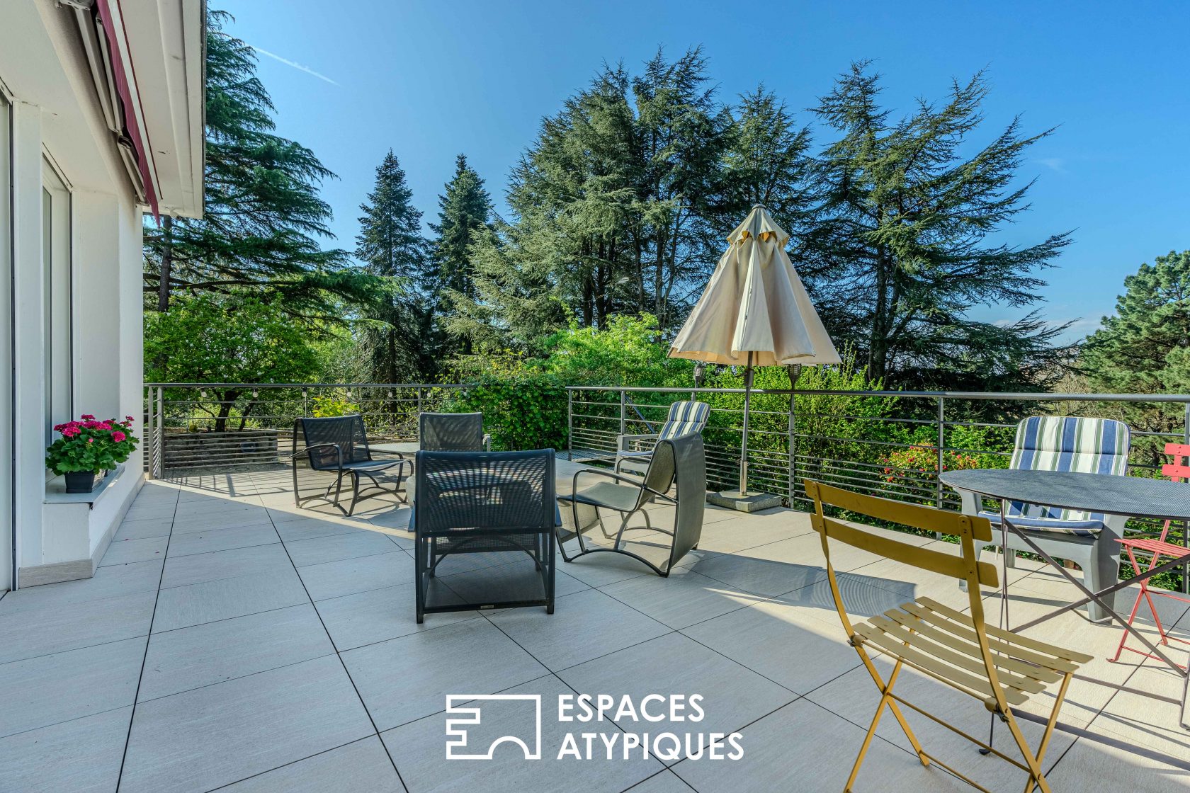 Propriété familiale avec piscine intérieure – Orvault bourg