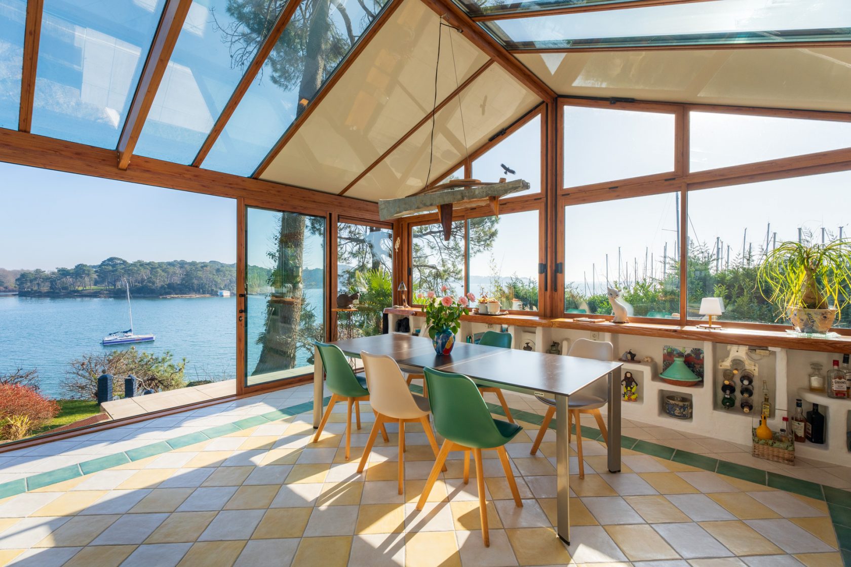 House with a dominant view of the Gulf of Morbihan in Baden