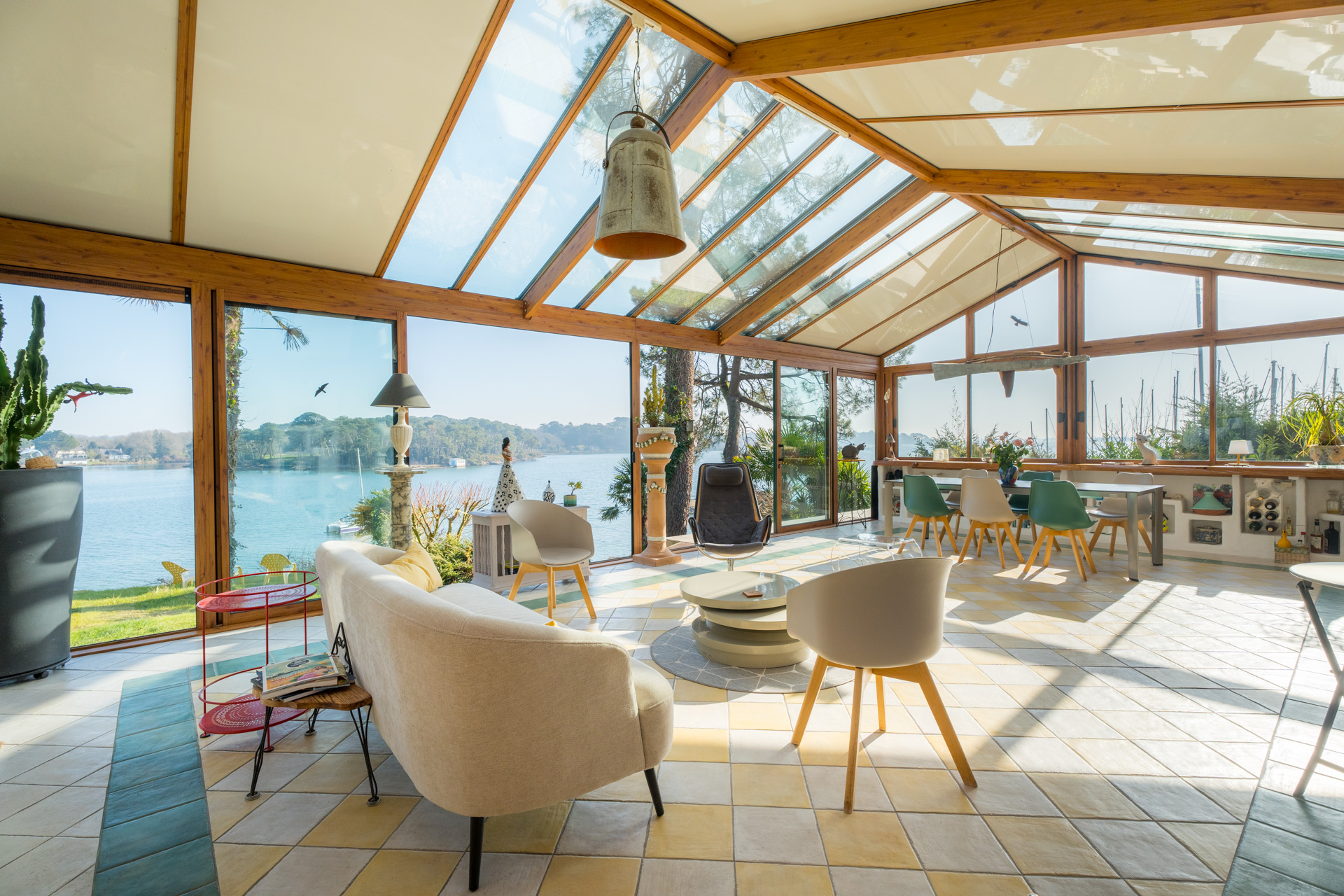 House with a dominant view of the Gulf of Morbihan in Baden
