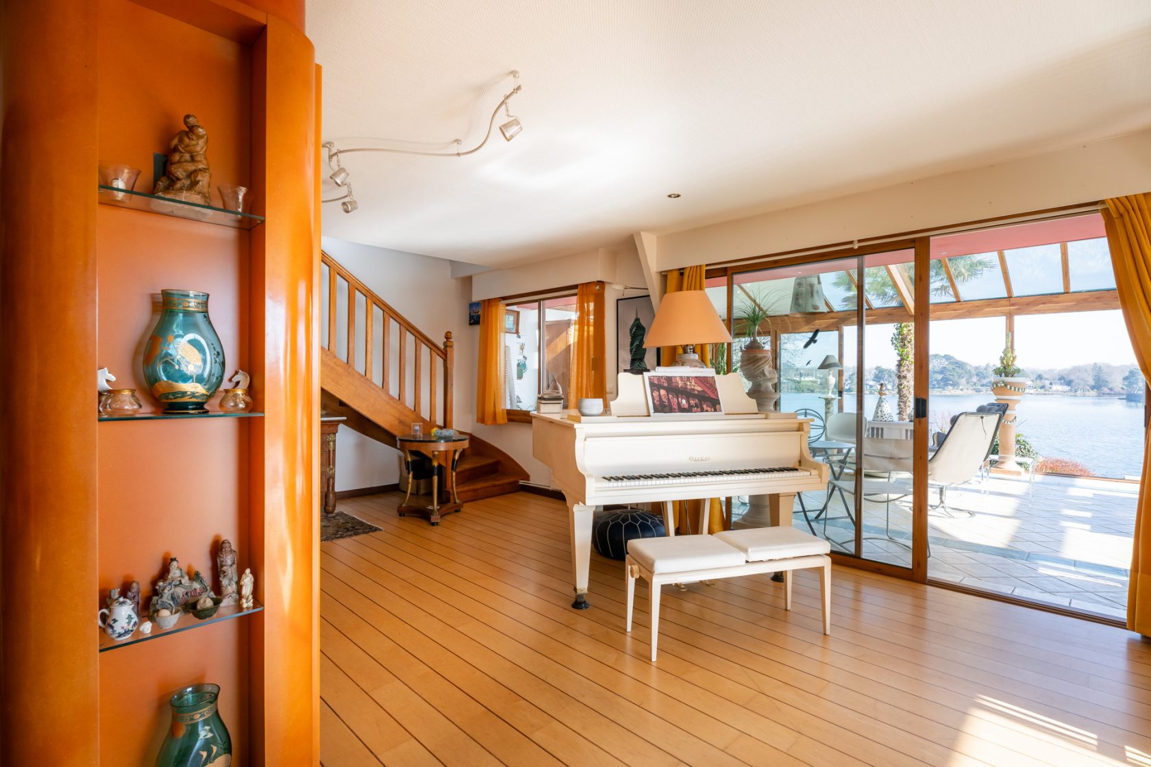House with a dominant view of the Gulf of Morbihan in Baden