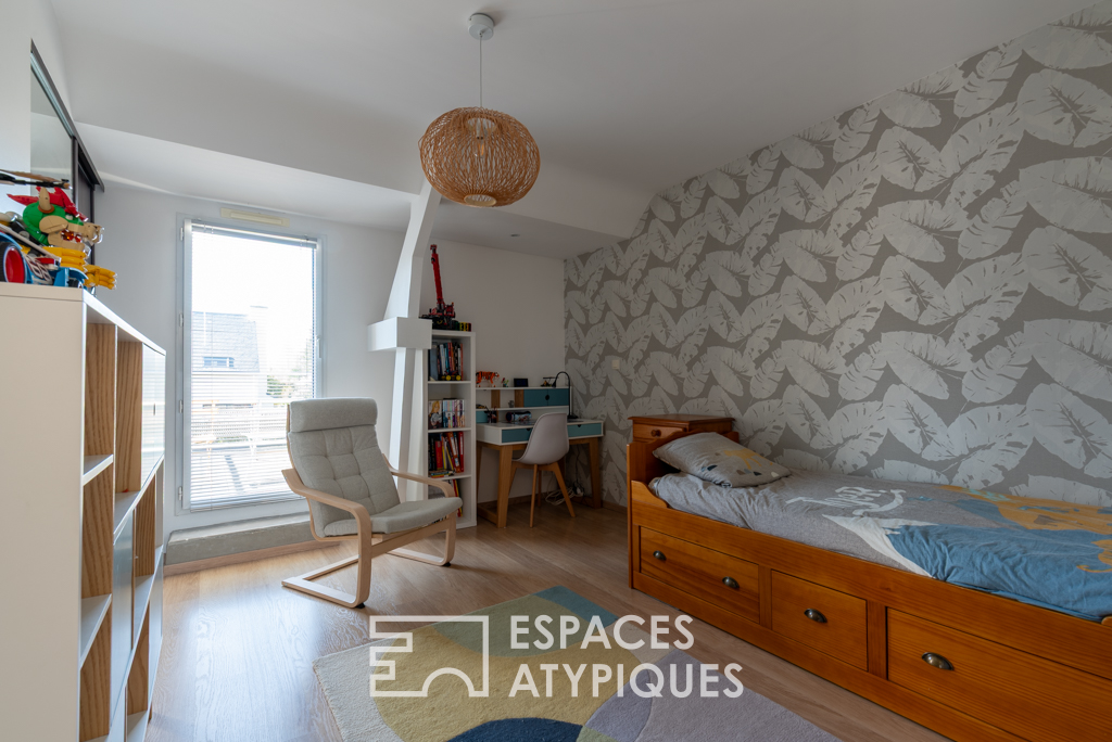 Harmonious family villa and its swimming pool – Bruz