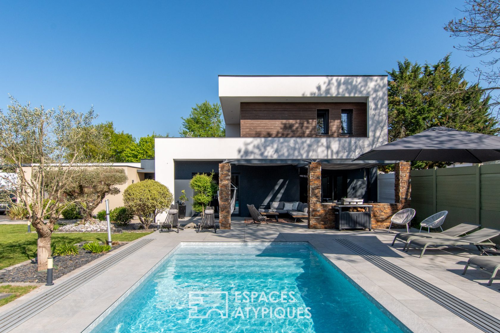 Magnifique villa avec piscine et jardin méditerranéen