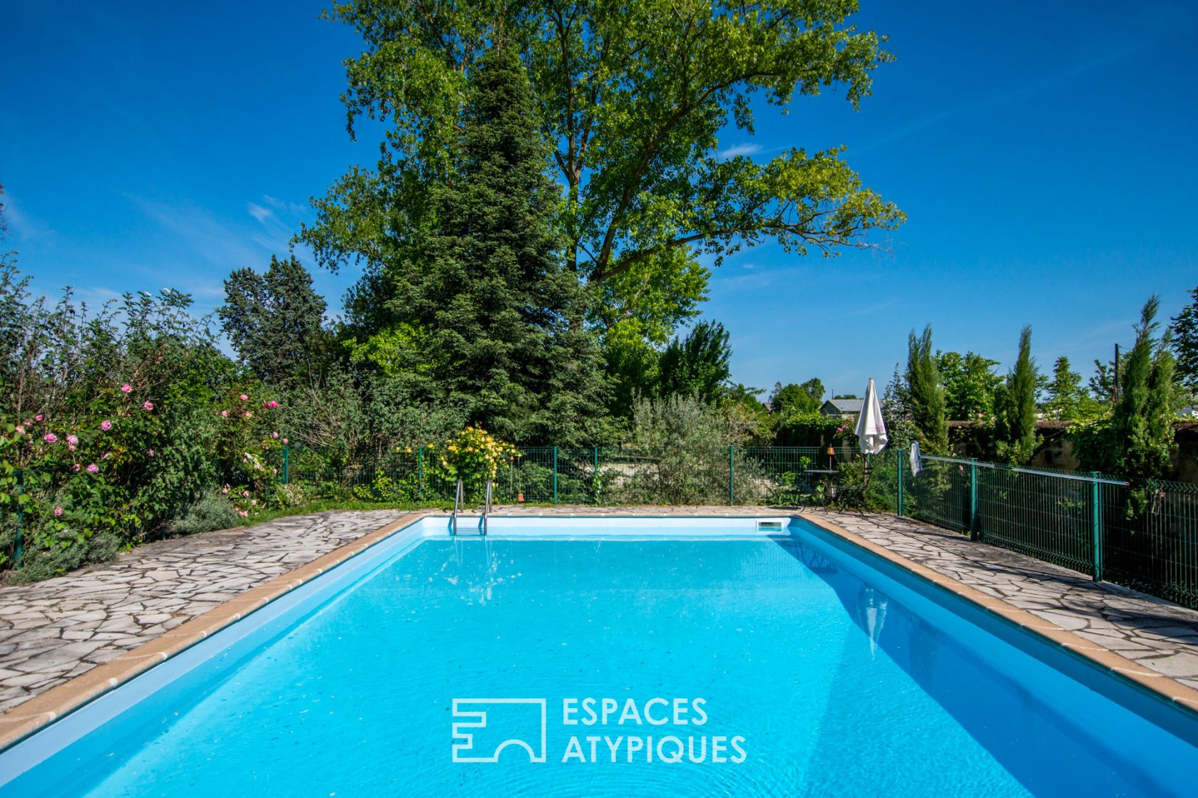 Maison de maître sur parc arboré et immeuble de rapport