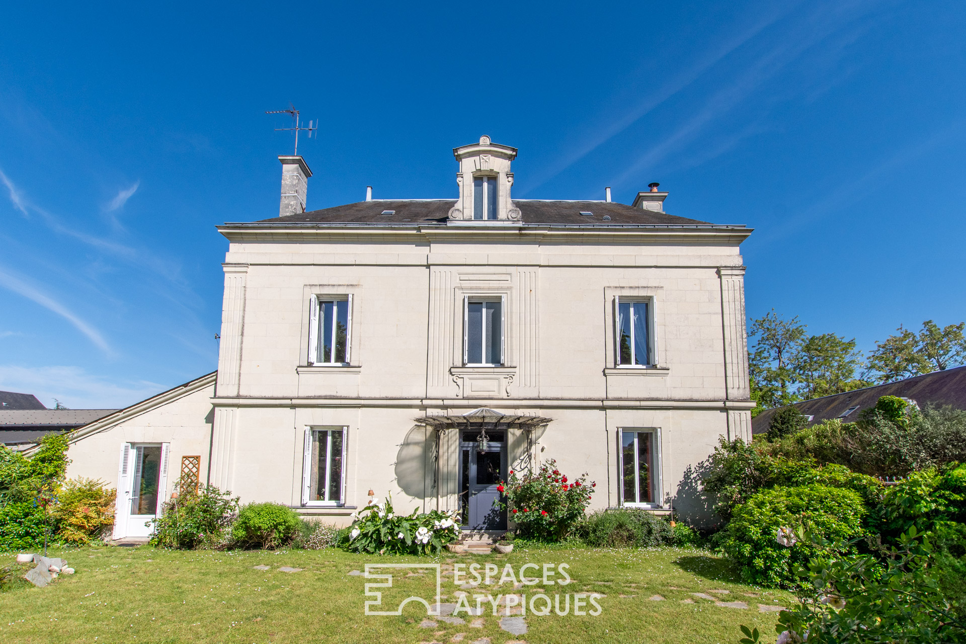 Maison de maître sur parc arboré et immeuble de rapport