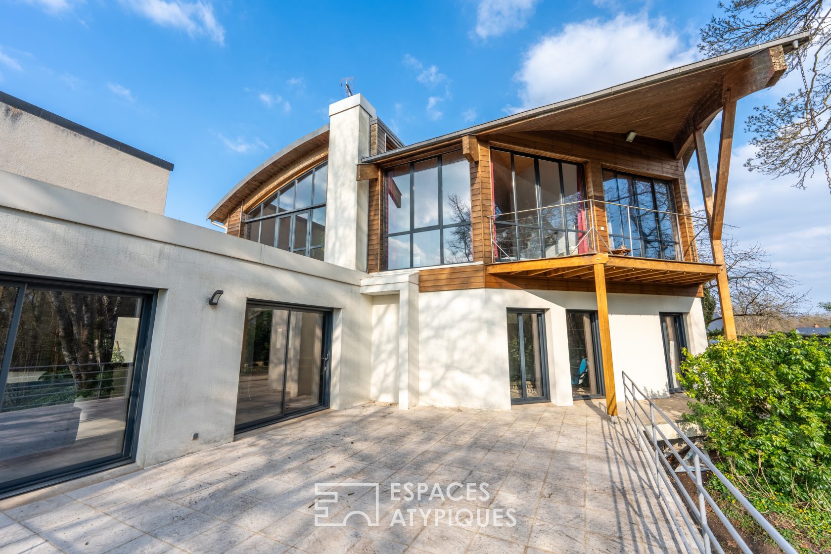 Maison contemporaine au calme