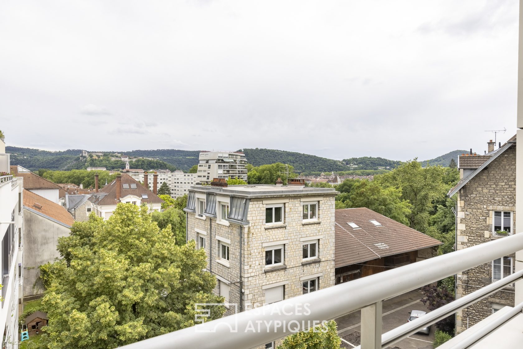 “Like new” apartment in the Capitole